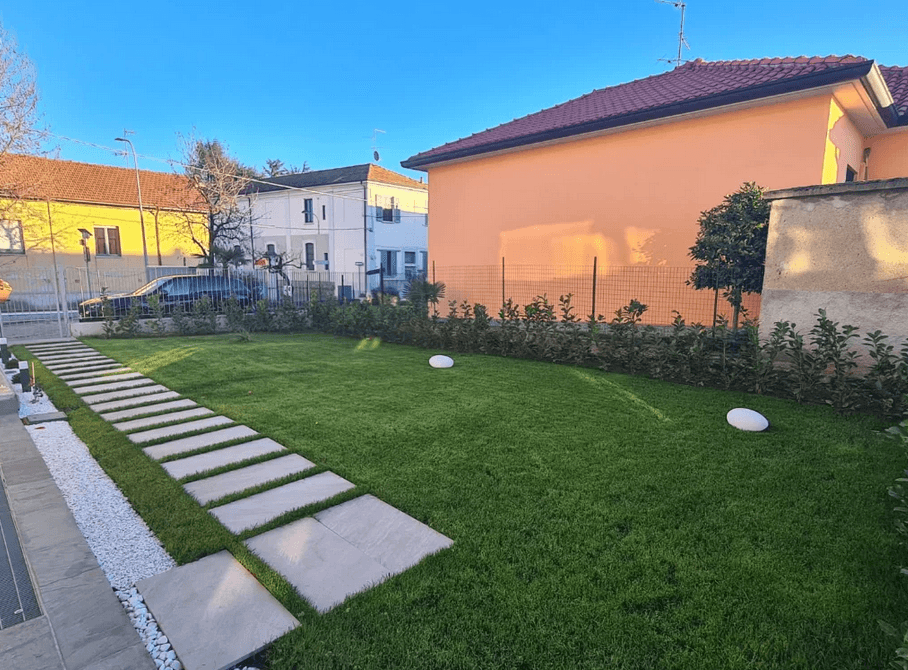 Riqualificazione Giardino Residenziale Con Camminamento